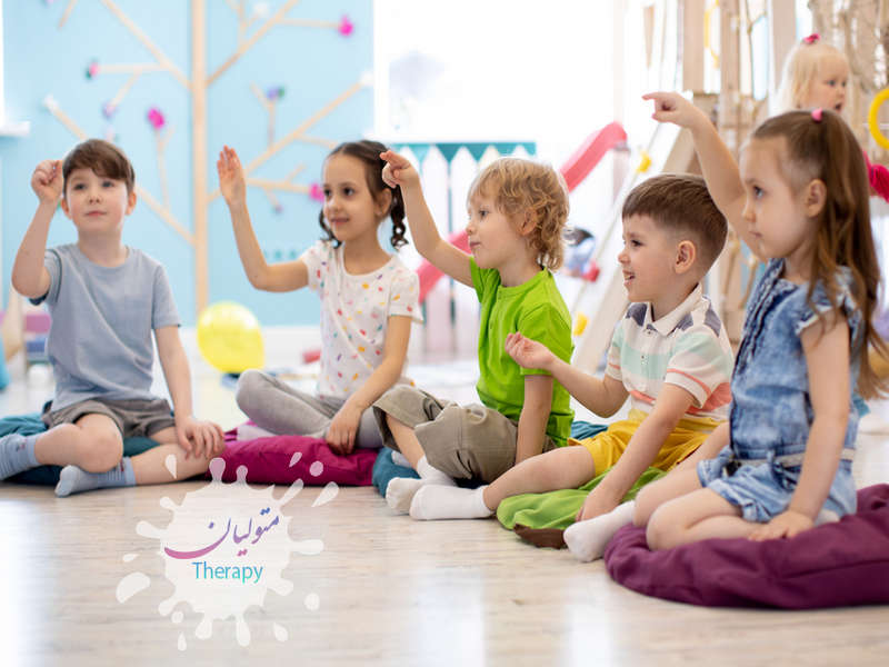 گروه درمانی چیست و چگونه به کودکان کمک می‌کند؟